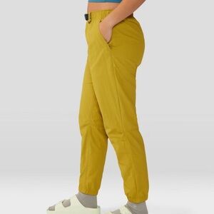 Mountain Hardwear WOMEN'S STRYDER™ MID RISE  Mustard Yellow Track Pants Size S